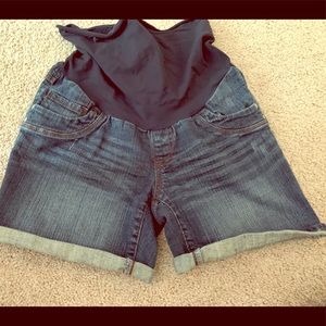Full panel maternity jeans shorts
